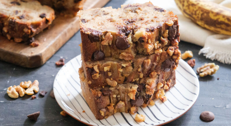 Cake à la banane, aux noix et pépites de chocolat - Mon Quotidien Autrement - ©E. Montuclard