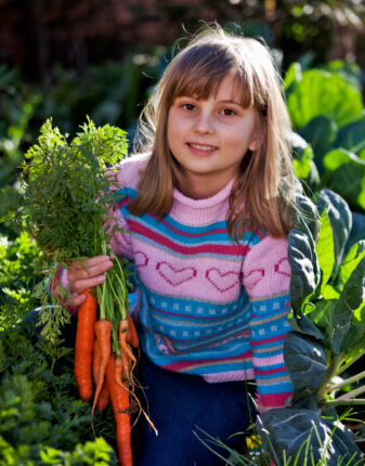 Avec les bonnes recettes, les légumes et fruits d'hiver régaleront aussi les plus petits.